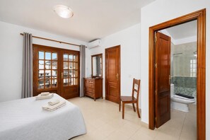 2 slaapkamers, een strijkplank/strijkijzer, wifi, beddengoed