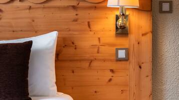 Chambre Supérieure | Rideaux occultants, Wi-Fi gratuit, draps fournis