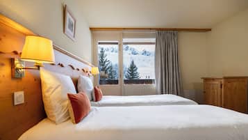 Junior Suite Prestige avec Balcon | Rideaux occultants, Wi-Fi gratuit, draps fournis