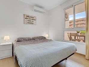 1 bedroom, iron/ironing board, WiFi, bed sheets - Vistamarina 105B - Big Terrace, Pool, 300m from the beach (Torremolinos)