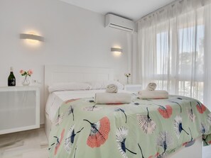 1 makuuhuone, silitysrauta/-lauta, Wi-Fi, vuodevaatteet