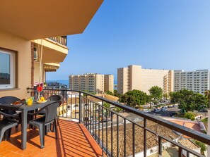 Outdoor dining - Santa Amalia 43 - Terrace, Swimming Pool, Parking, Sea Views (Torremolinos)