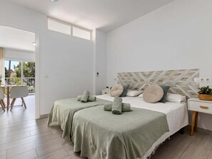 1 slaapkamer, een strijkplank/strijkijzer, wifi, beddengoed