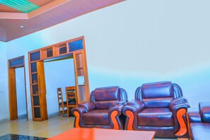 싱글룸 | 거실 공간