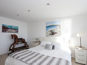 3 bedrooms, individually decorated, individually furnished, free WiFi - 21 Min Y Mor (Pwllheli)