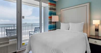 Oceanfront still available - Last 2 days of Bike Week!!! 2B/2Bath, PartKitch.