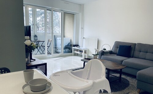 Bel Appartement Parisien F3/56m2: 2 Chambres+3 Lits+parking »paris»orly