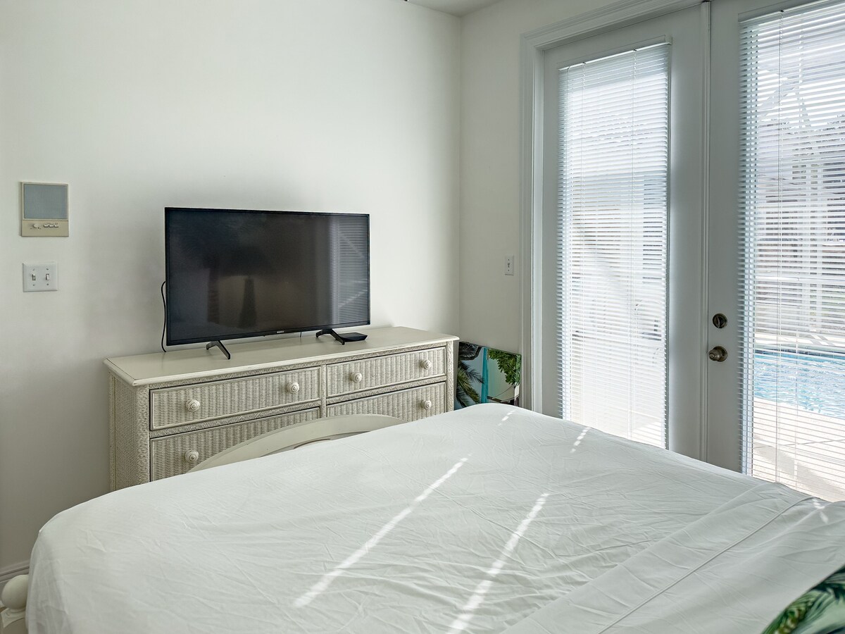 Photo 41 of Private Pool, Walk to Beach, Free Fun Package Sleeps 10 Pet Friendly