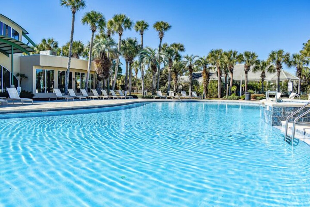 Photo 2 of Private Pool, Walk to Beach, Free Fun Package Sleeps 10 Pet Friendly