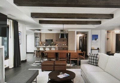 Snowmass Base Village - 3BR Luxury Property Over Christmas