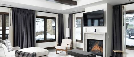 TV connectée, cheminée