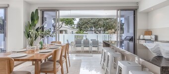 Elliston House- Single level 4bed home with a pool