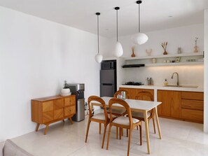 Villa, 2 Bedrooms, Smoking, Private Pool | Dining