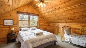 3 bedrooms, iron/ironing board, WiFi, bed sheets