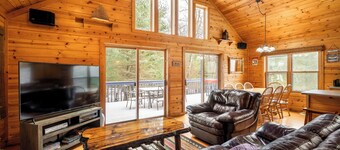 Sand Rock Lodge, Fire Pit, 3bd, 2bth sleeps 10
