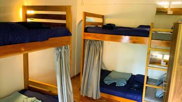 3 chambres, fer et planche à repasser, Wi-Fi gratuit
