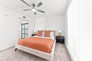 Room - Blue Water Views Luxury Retreat In Venice I MDR (Marina del Rey)