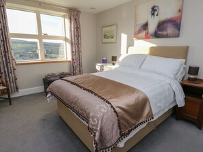 Cottage | 2 bedrooms, individually decorated, individually furnished, free WiFi - New Heights (Keighley)