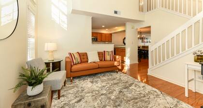 Stylish Serenity - Spacious townhouse minutes from PTI and downtown Greensboro.