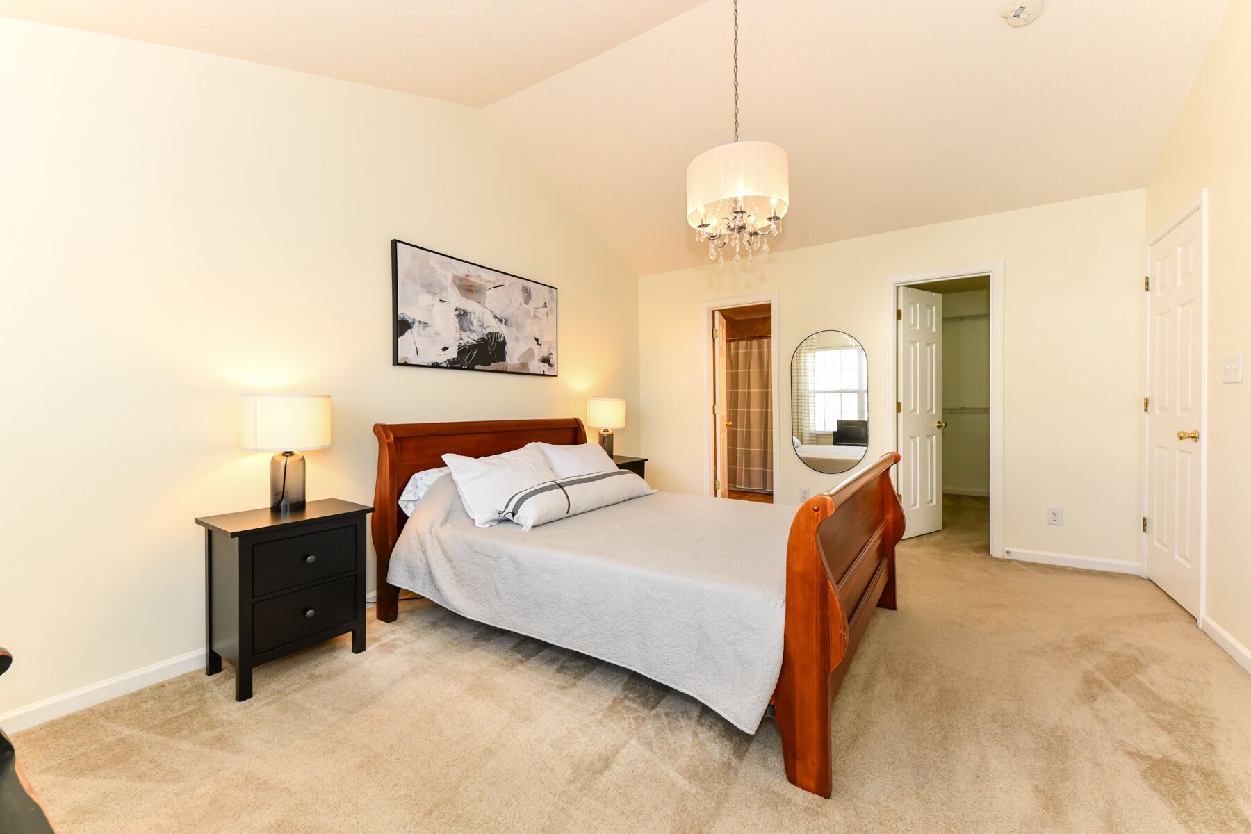 3 bedrooms, desk, iron/ironing board, travel cot