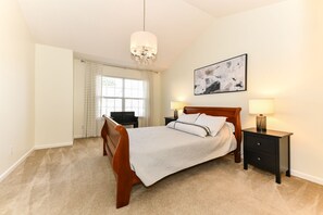 3 bedrooms, desk, iron/ironing board, travel cot