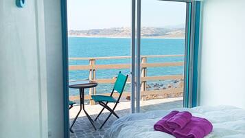 واي فاي مجانًا وملاءات أسرّة