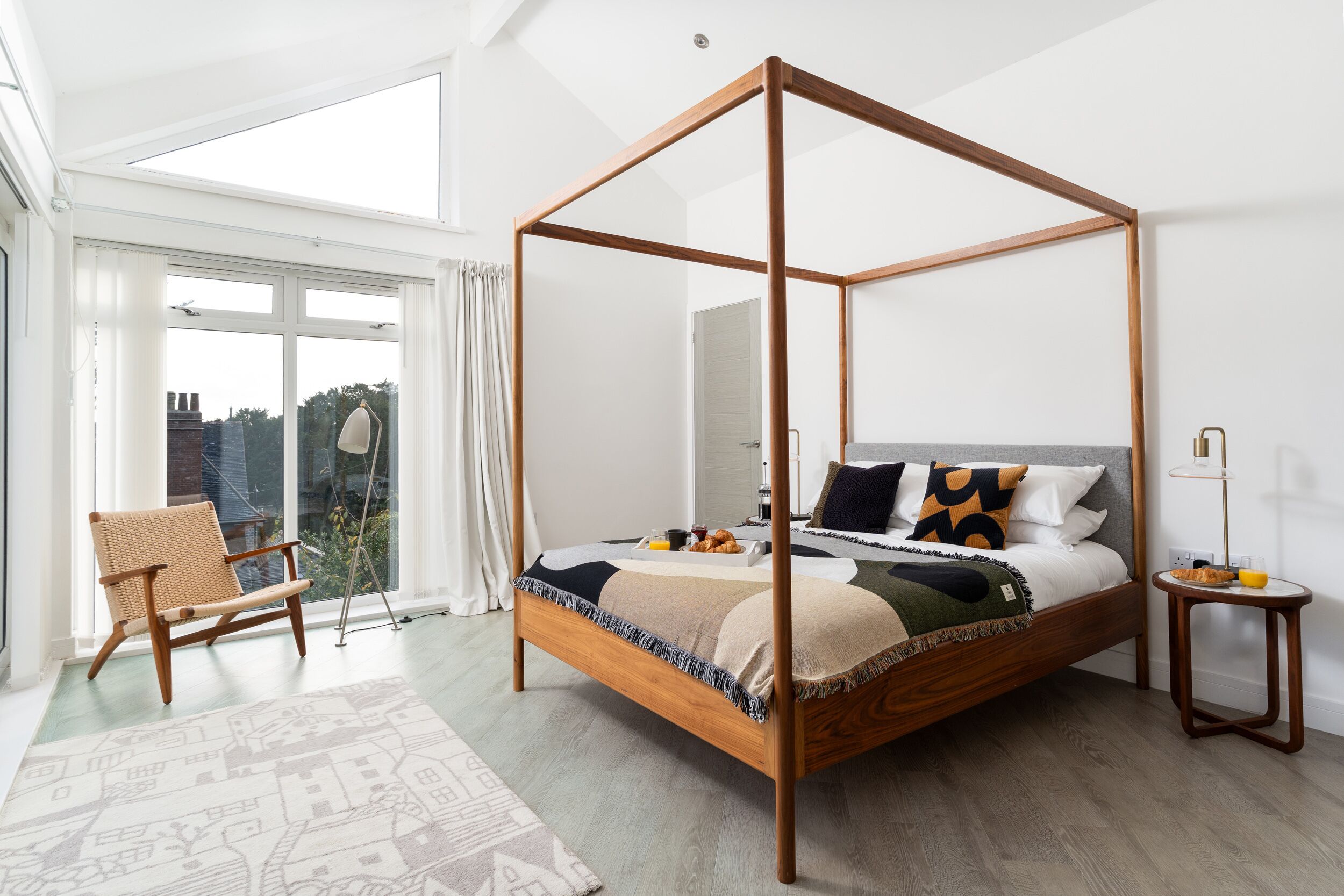 5 habitaciones, decoración personalizada y muebles diferentes 