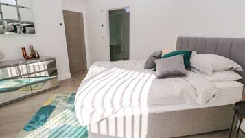 5 bedrooms, individually decorated, individually furnished, free WiFi