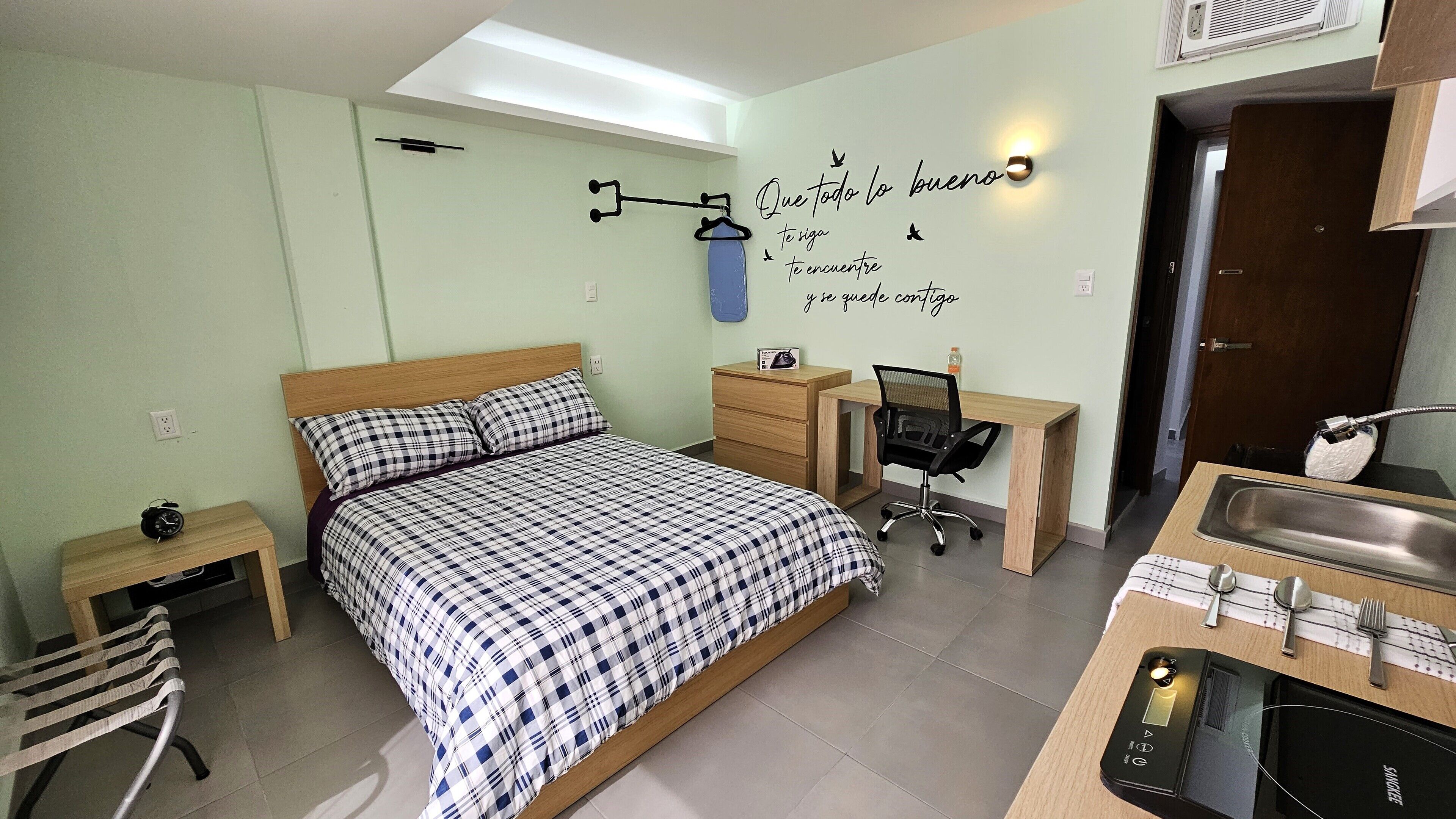 1 soverom, strykejern/-brett, wi-fi og sengetøy