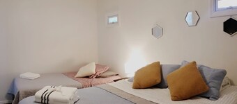 Cozy Apartment in S Orlando, approx. 20 minutes away from Disney and Universal.