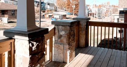 Convenient to downtown and highways in Jefferson City, spacious all to yourself