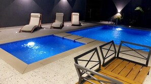 Outdoor pool - Manjaro Luxury Suites at Stella Place (Accra)