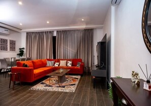 Executive Apartment | Living area - Manjaro Luxury Suites at Stella Place (Accra)
