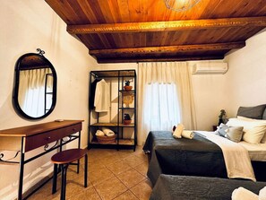 3 bedrooms, iron/ironing board, free WiFi, bed sheets