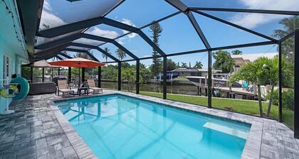 Three Palms ~ Relaxing Waterfront Retreat with Heated Pool
NEWLY RENOVATED