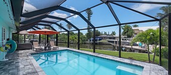 Three Palms ~ Relaxing Waterfront Retreat with Heated Pool
NEWLY RENOVATED