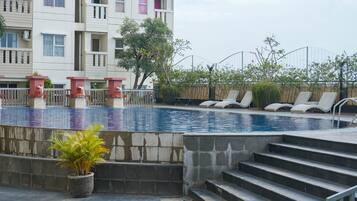 Kolam renang outdoor