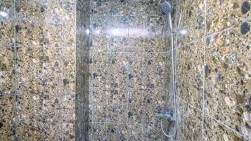 Apartment | Bathroom