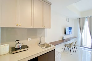 Interior - Simply Look Studio Room Vasaka Solterra Apartment (Jakarta)