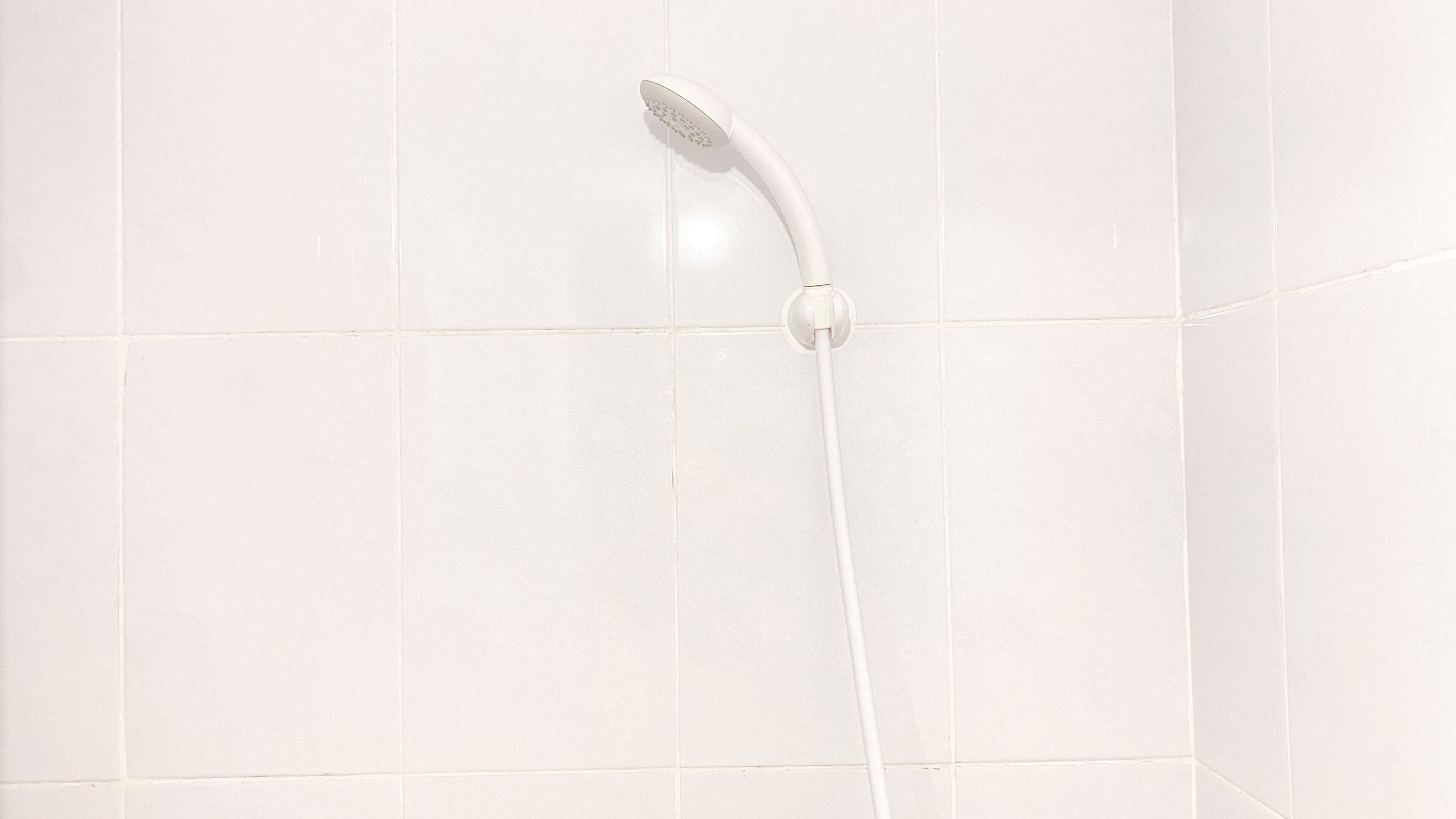 Ducha, artículos de tocador gratuitos, toallas