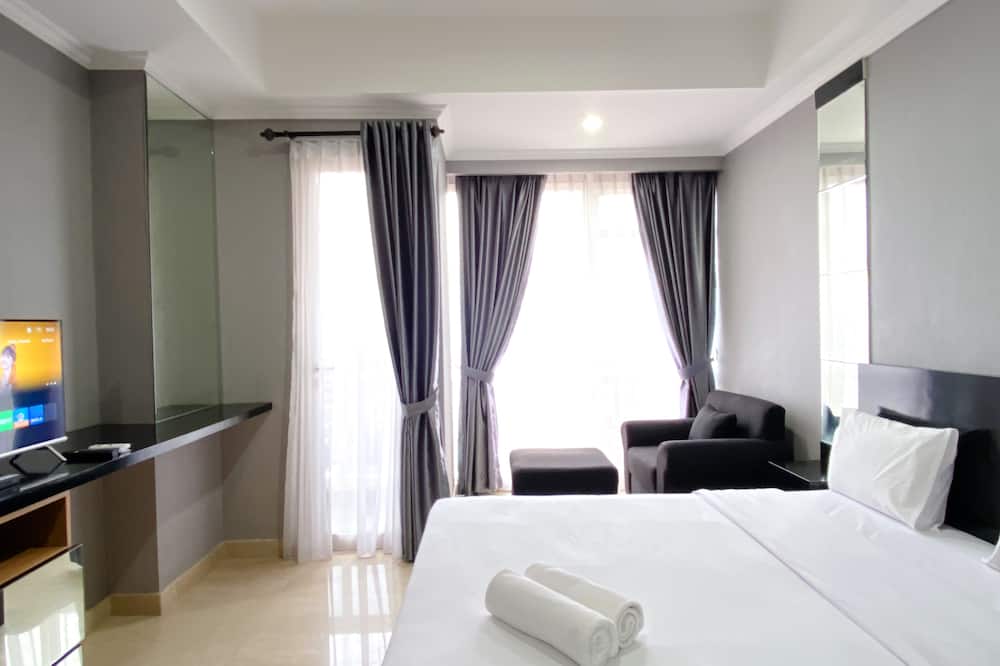Good Deal And Comfortable Studio Menteng Park Apartment