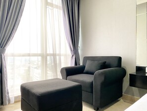 Studio | Living area - Good Deal And Comfortable Studio Menteng Park Apartment (Jakarta)
