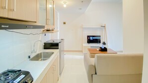 Apartment | Private kitchen | Full-size fridge, stovetop - Serene And Nice 2Br At Tokyo Riverside Pik 2 Apartment (Teluknaga)