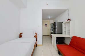 Room - Cozy Stay Studio Apartment At M-Town Residence (Gading Serpong)
