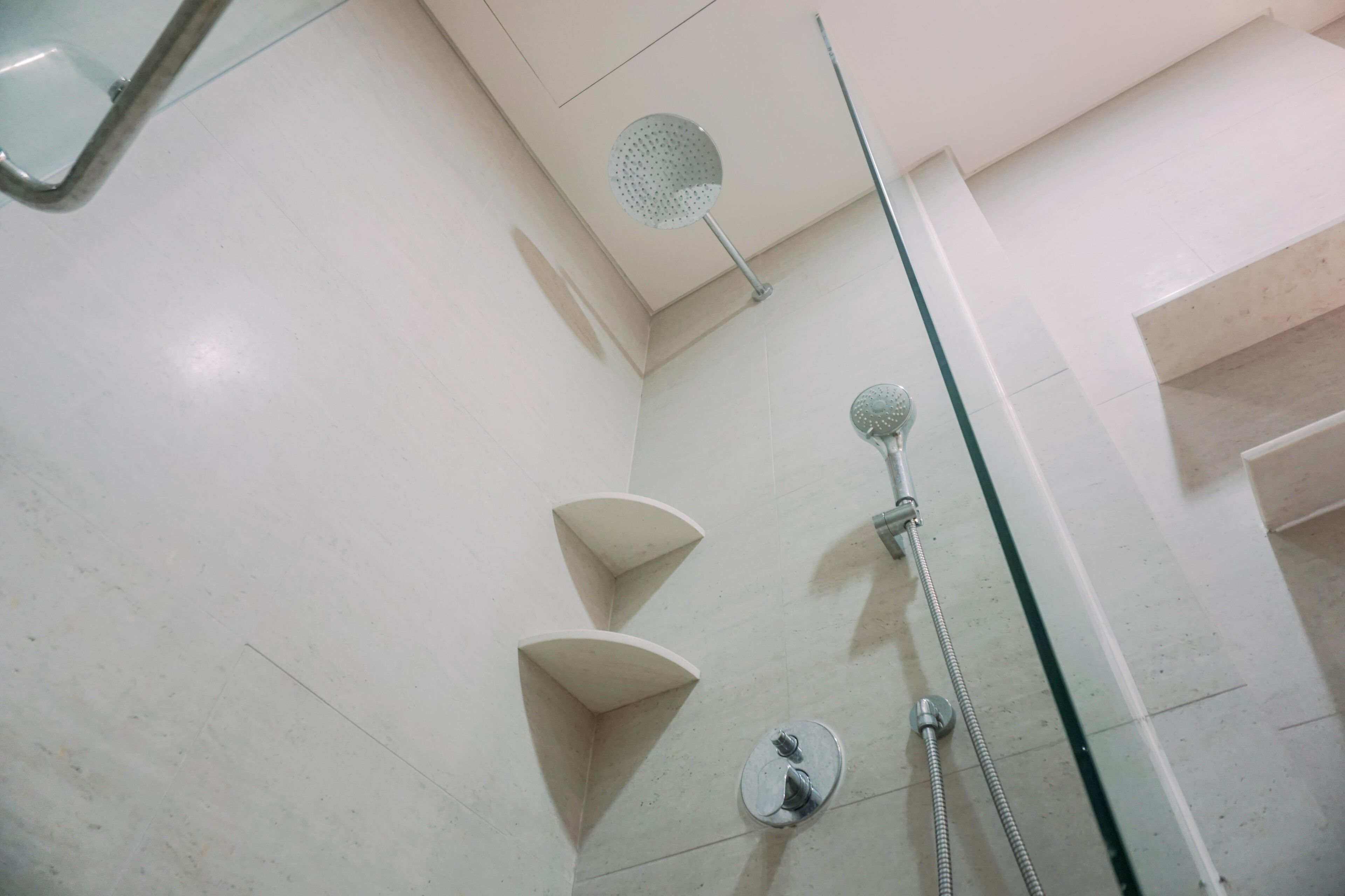 Studio | Bathroom | Shower, towels