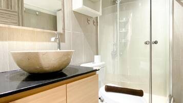 Apartment | Bathroom | Separate bathtub and shower, towels