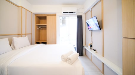 Studio | Free WiFi. Best Choice And Strategic Location Studio At Apartment Suncity Residence