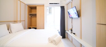 Best Choice And Strategic Location Studio At Apartment Suncity Residence