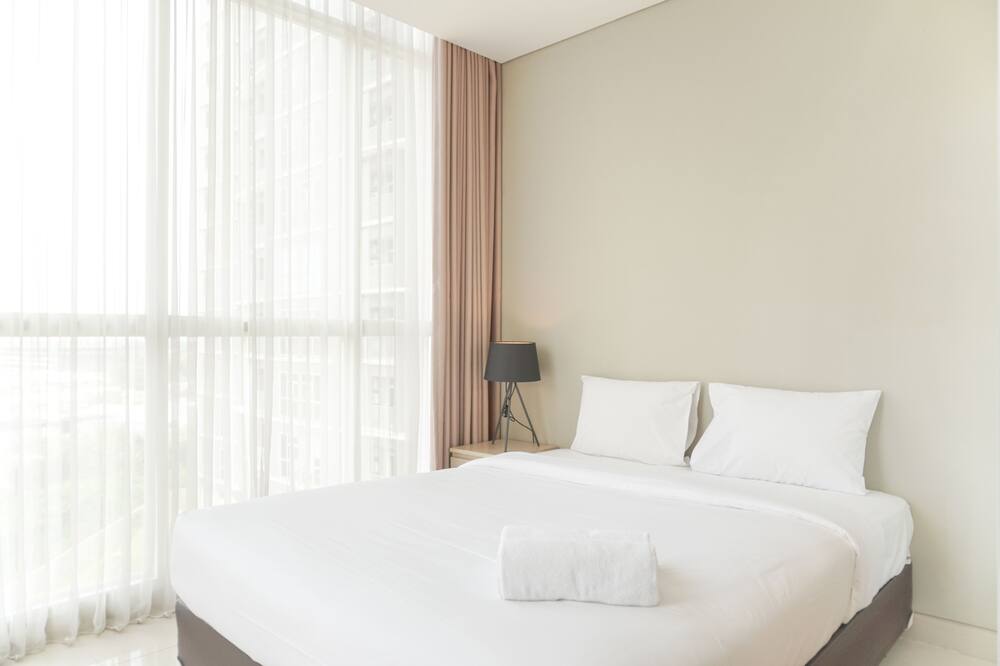 Homey And Warm 1Br At Ciputra International Apartment