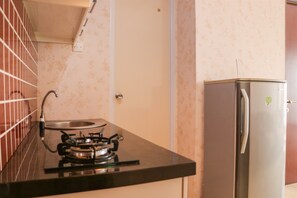 Apartment | Private kitchen | Full-size fridge, stovetop - Minimalist 2Br At Tamansari Panoramic Apartment (Bandung)